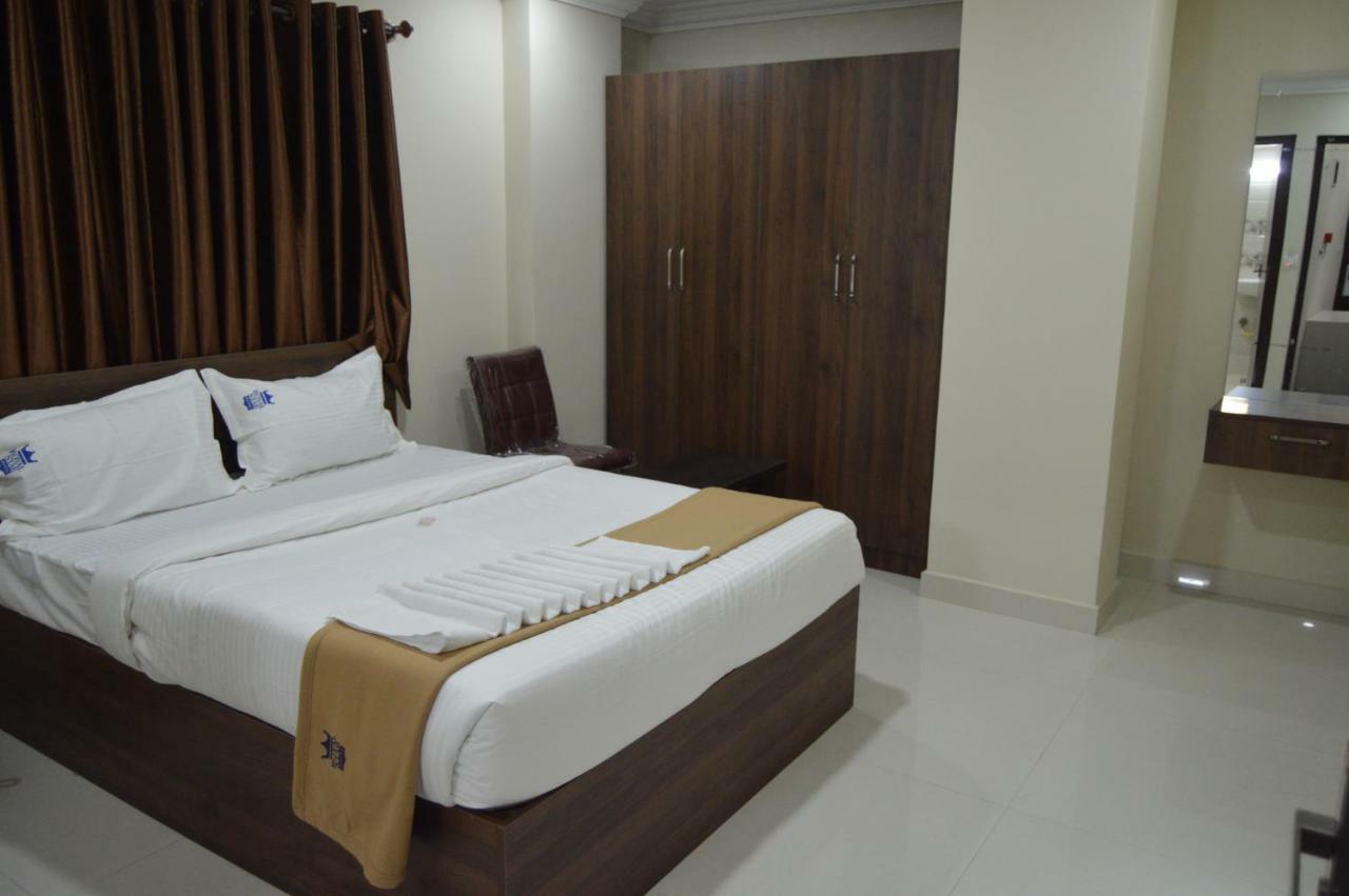 Royal Star Hotels Bangalore Ngoại thất bức ảnh