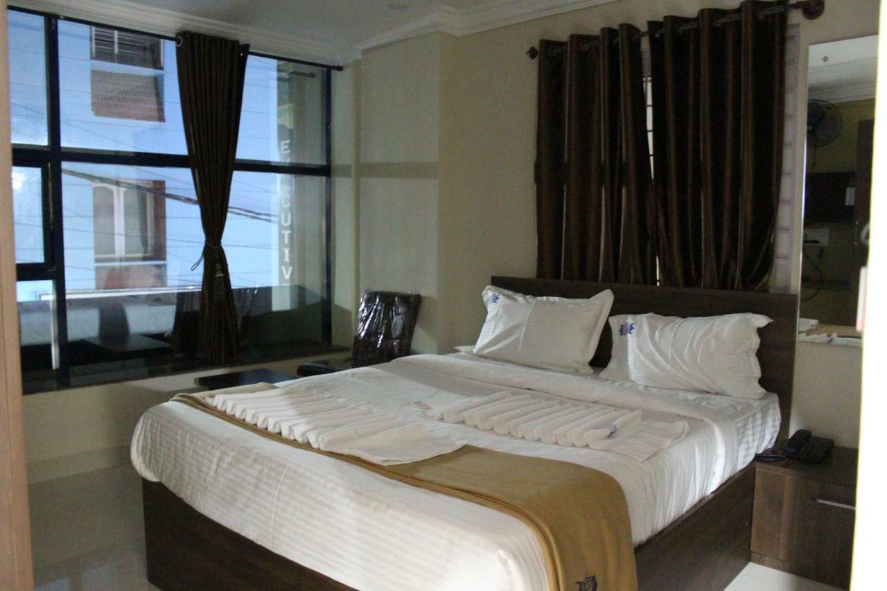 Royal Star Hotels Bangalore Ngoại thất bức ảnh