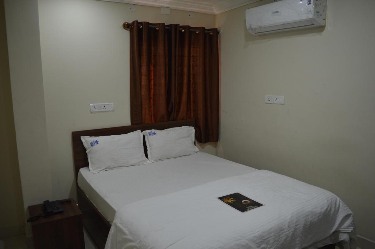 Royal Star Hotels Bangalore Ngoại thất bức ảnh